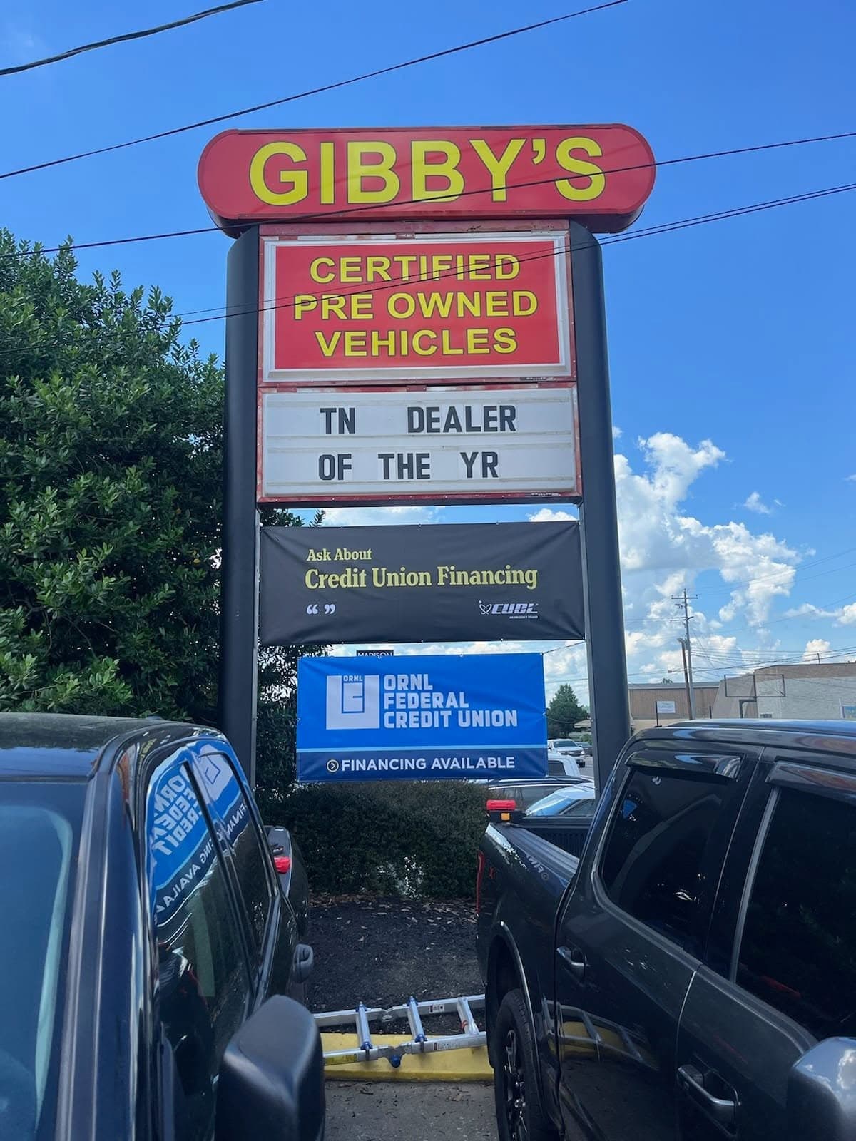 Gibby's lot sign showing Tennessee Dealer of the Year